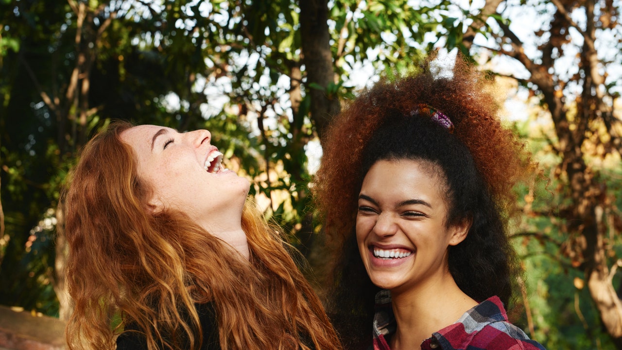 6 Dinner Date Ideas That Don’t Involve Sitting a Crowded Restaurant